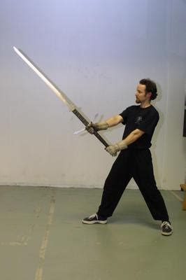 largest two handed sword.